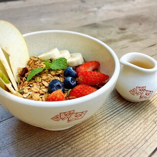 グラノーラ ボウル