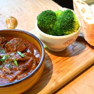 モロッコ風チキンのトマト煮込み