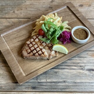 
                        【ご予約限定！2時間飲み放題付きプラン4,500円（税込）】オーガニックブレッドの盛り合わせ！三元豚ロースのグリエ、本日のパスタ、タルティーヌ2種、サラダ、デザート付きの全7品！　前日まで要予約7品
          